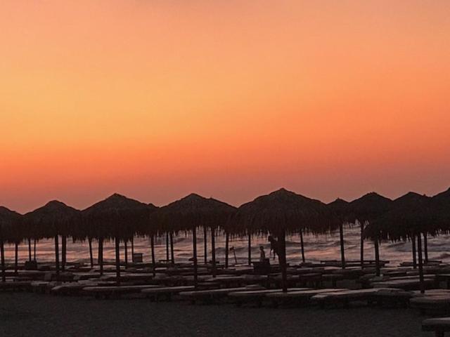 Mikes On The Beach Hersonissos  Exterior foto